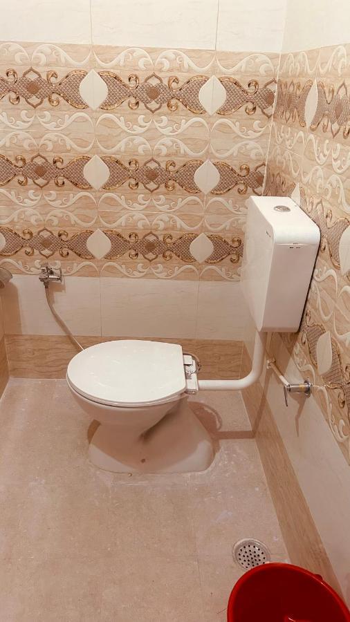 Tandon Lodge On The Ganga Ghat Homestay Varanasi Exterior foto