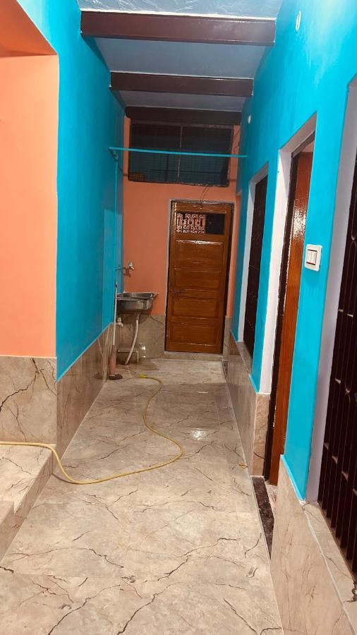 Tandon Lodge On The Ganga Ghat Homestay Varanasi Exterior foto