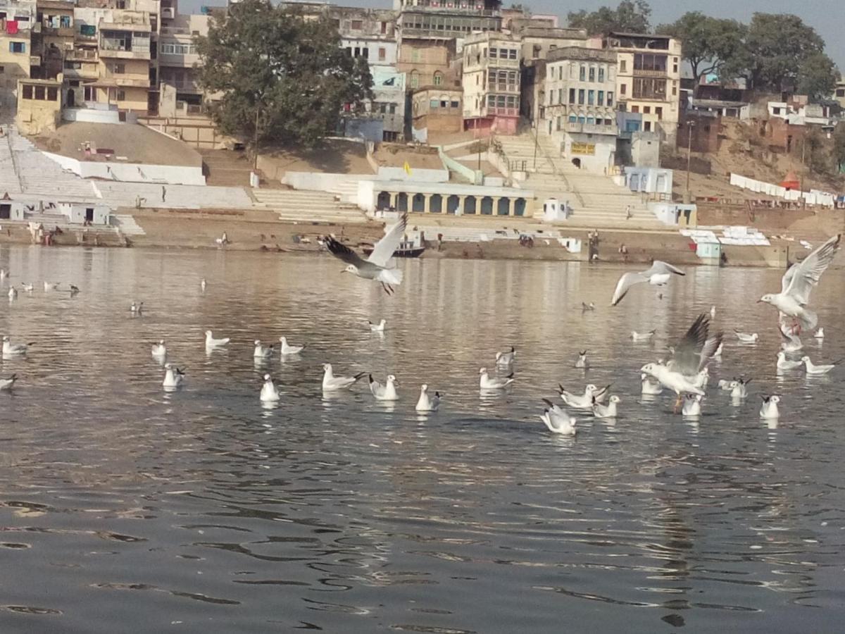 Tandon Lodge On The Ganga Ghat Homestay Varanasi Exterior foto