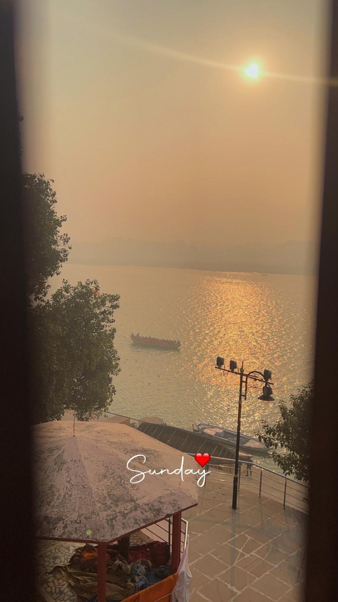 Tandon Lodge On The Ganga Ghat Homestay Varanasi Exterior foto